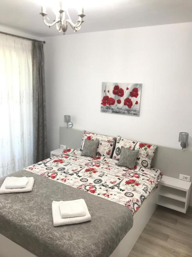 New Aparthotel Floresti Eksteriør bilde