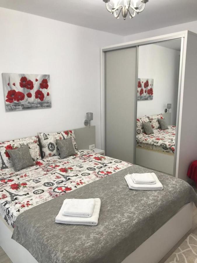 New Aparthotel Floresti Eksteriør bilde